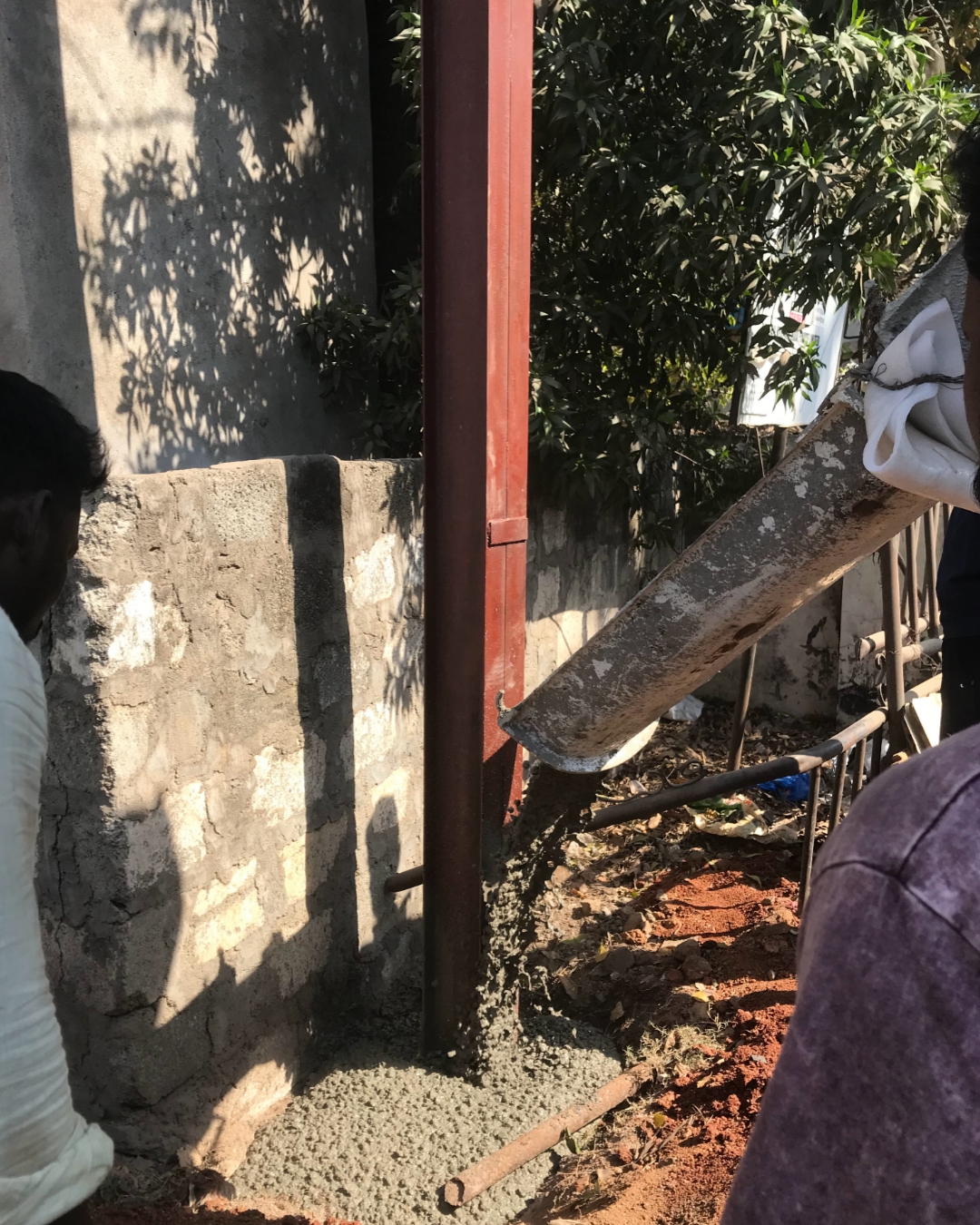 Cement Laying for Pole